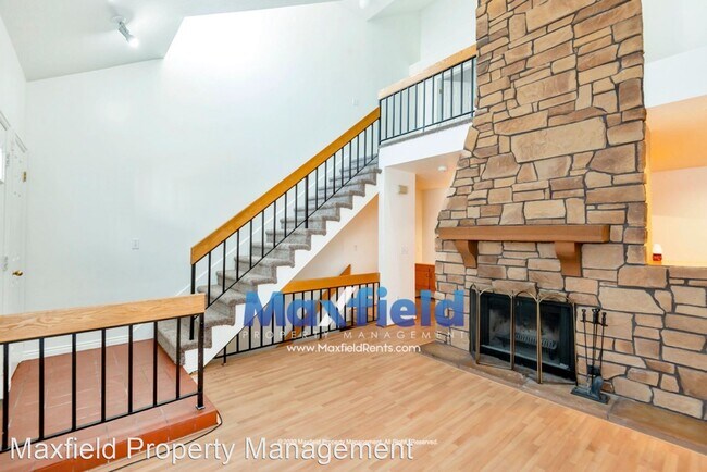 Building Photo - 2 br, 2.5 bath House - 3383 Shady Creek Place