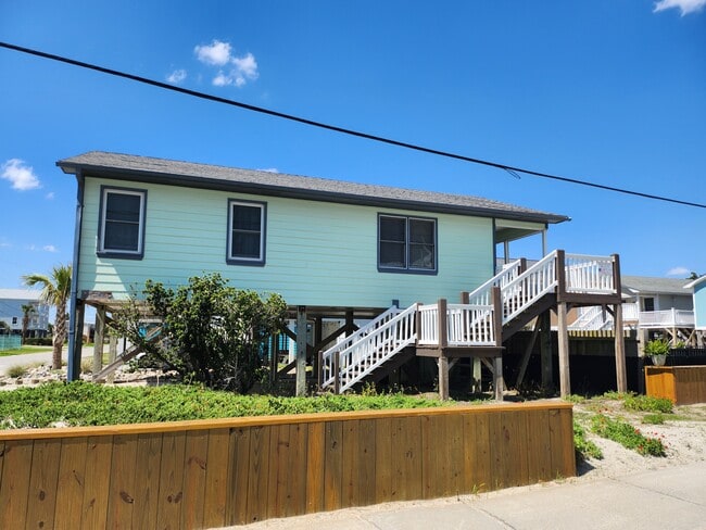 Building Photo - 104 Sunset Dr