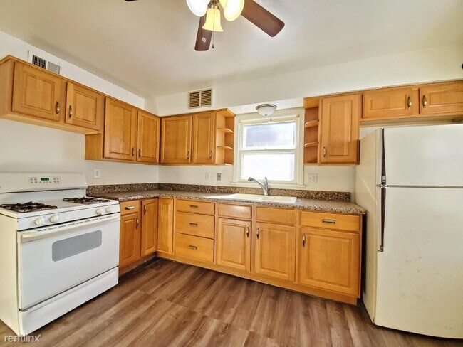 Building Photo - 2 br, 1 bath House - 5851 N 36th Street