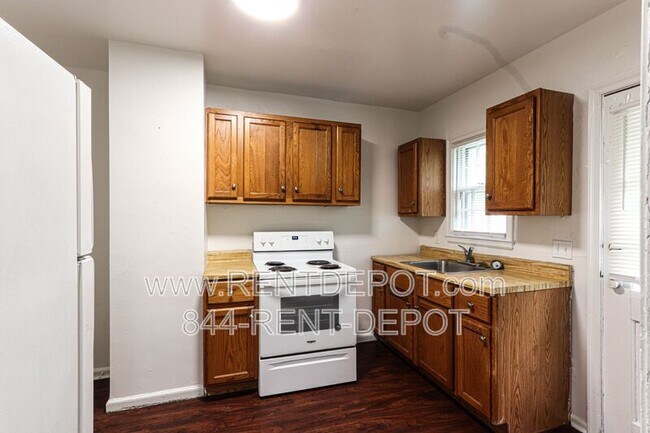 Building Photo - 1207-1209 Roosevelt Blvd