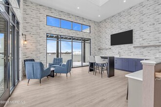 Building Photo - 19 Carr Ave