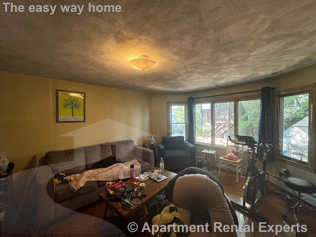 Foto del edificio - Somerville/Davis Square 3 Bedroom