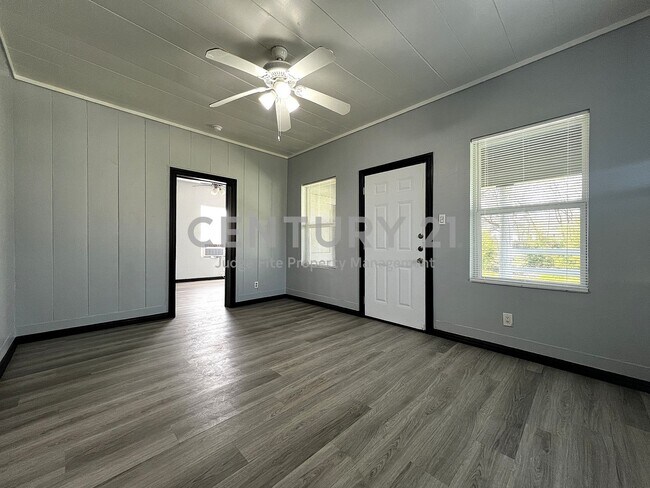 Foto del edificio - Charming 2/1 in Castleberry ISD for Rent!
