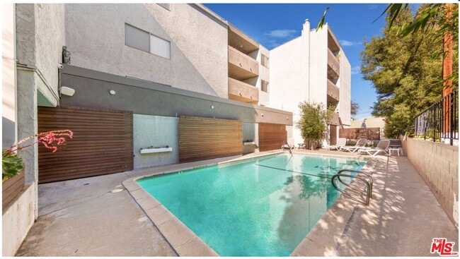 Building Photo - 5260 Bellingham Ave