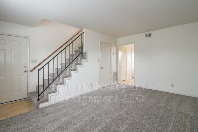 Building Photo - 282 Northridge Dr