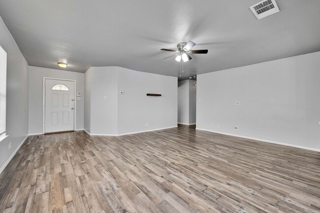 Building Photo - 7011 Autumn Park