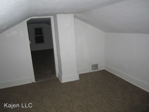 Building Photo - 811 1/2 Conklin Rd