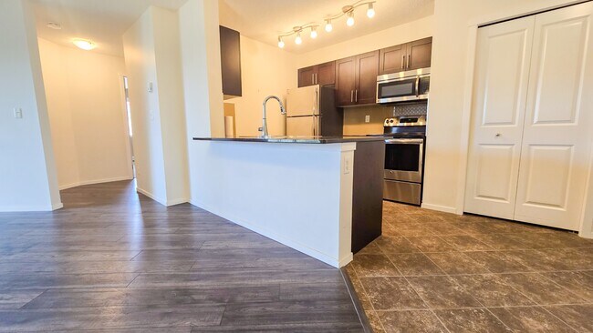 Photo du bâtiment - 81 Legacy Blvd SE