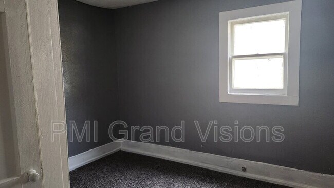 Foto del edificio - 845 W Sawyer St