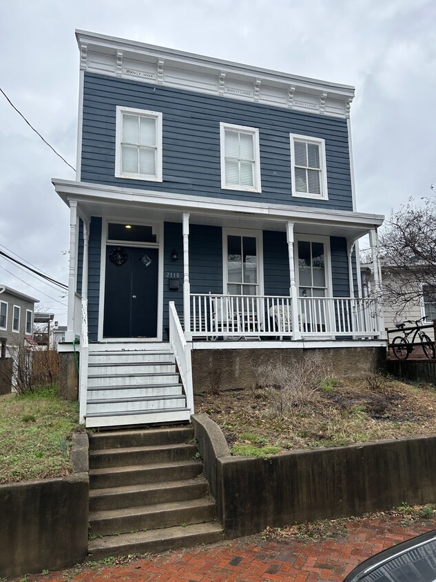 Primary Photo - 2110 M St
