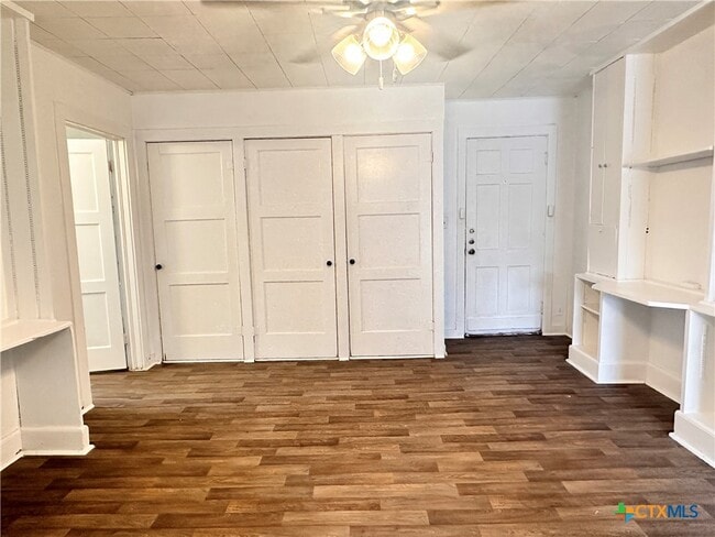 Building Photo - 240 W Sessom Dr