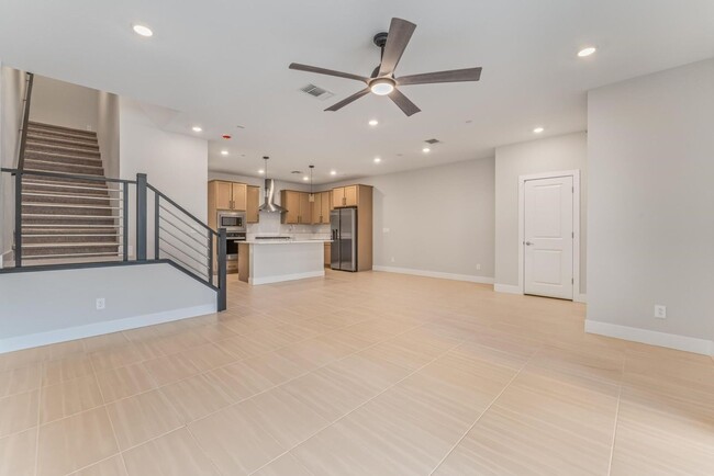 Building Photo - Charming 3BR Townhome in Las Vegas