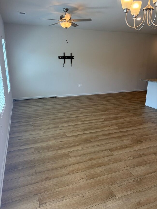 Building Photo - 1173 Westhampton Wy
