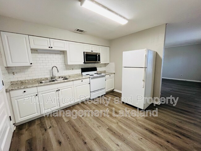 Foto del edificio - 1203 Buddwood Rd