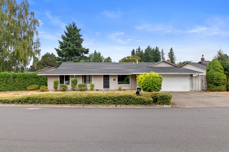 Photo - 2545 NE Maple Ave