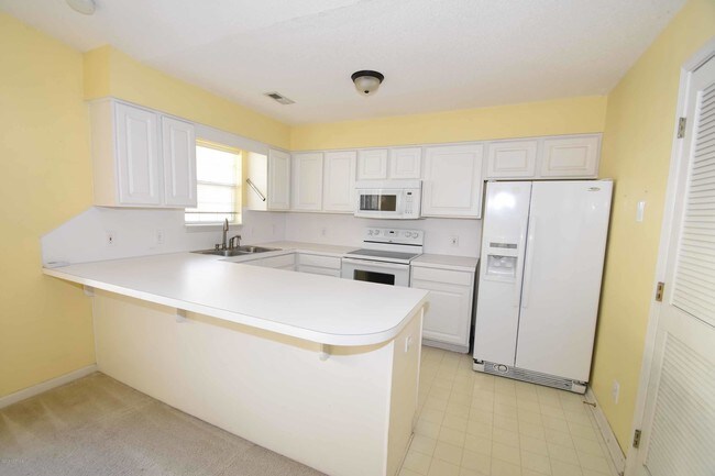 Building Photo - 2820 Mulberry Ln