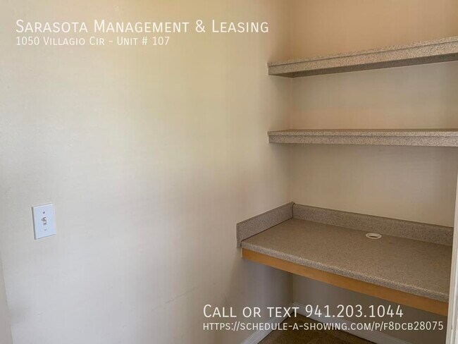 Building Photo - Beautiful 1st Floor condo Overlooking larg...