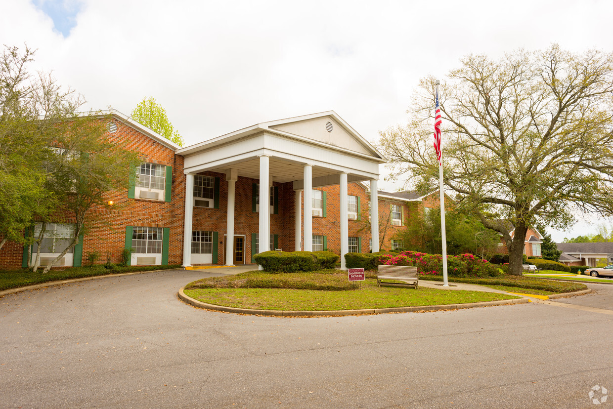 Primary Photo - Gordon Oaks Retirement Community