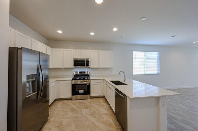 Building Photo - 17347 W Gray Fox Trl