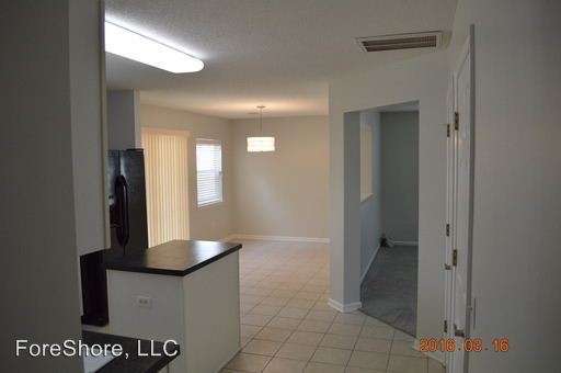 Building Photo - 36 Hidden Lakes Ln