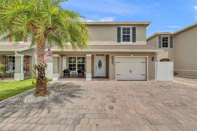 Foto del edificio - 537 NE 6th Ct
