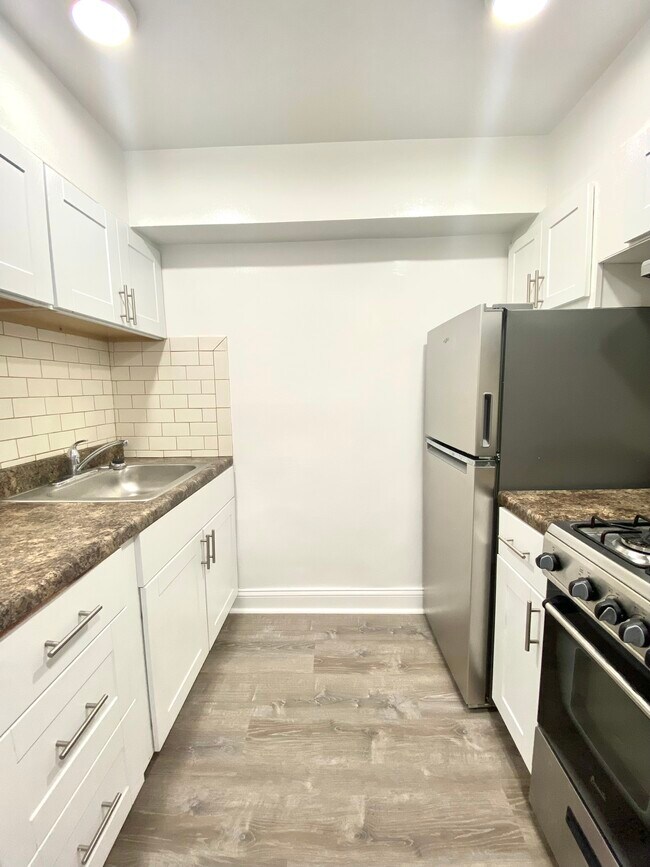 906 Montrose 2 habitaciones / 1 baño - 900 W Montrose Ave
