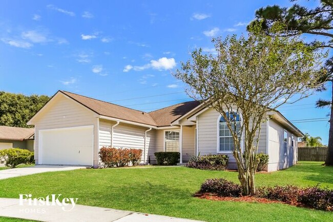 Building Photo - 323 Hickory Hollow Dr N