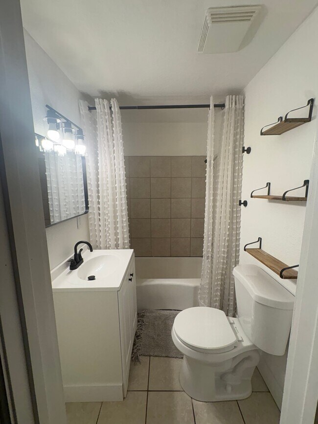Foto del edificio - 1135 25th Ln