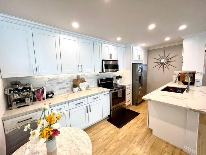 Foto principal - 8577 Rugby Dr