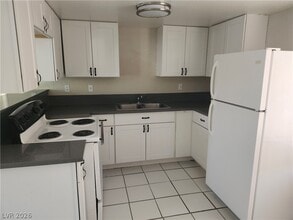 Building Photo - 4737 Thunderbolt Ave