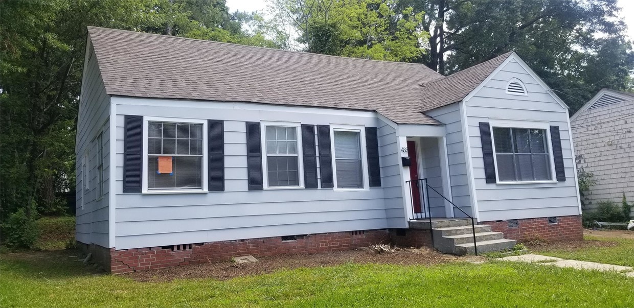 Primary Photo - 433 E Ridgeway St