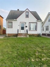 Building Photo - 4207 Wood Ave
