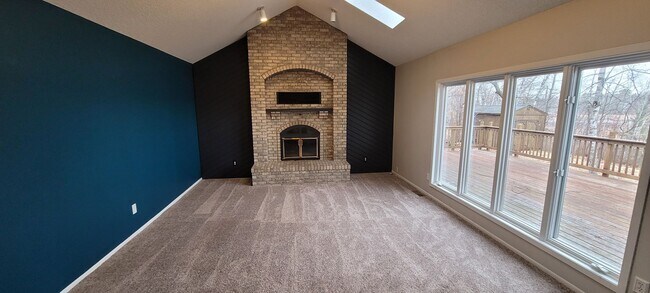 Building Photo - Beautiful Home Down by the River