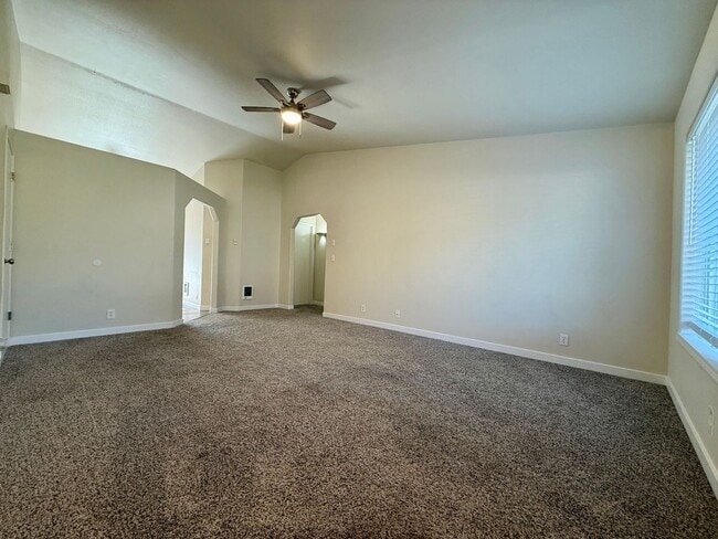 Building Photo - CHECK OUT THIS NEWLY REMODELED! 2 BEDROOM ...