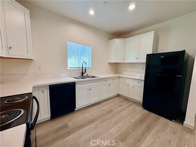 Foto del edificio - 4585 Hawthorne St