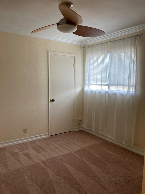 Foto del edificio - 3529 N Hills Dr