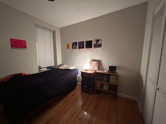 Building Photo - 220 Hanover St