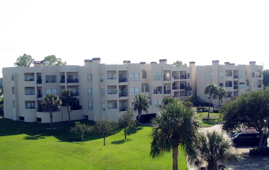 1306 Marina Bay Dr Unit 102C, Clear Lake Shores, TX 77573 Condo for