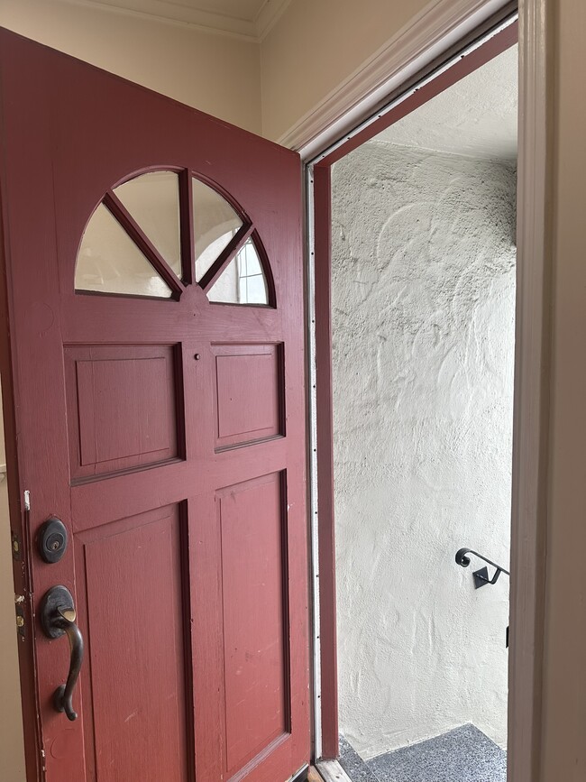 Entryway - 245 Concord St