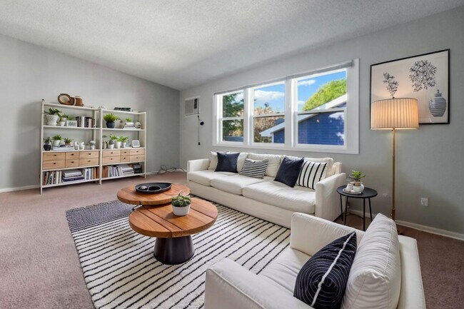 Foto del edificio - 627 Chardonnay Ln