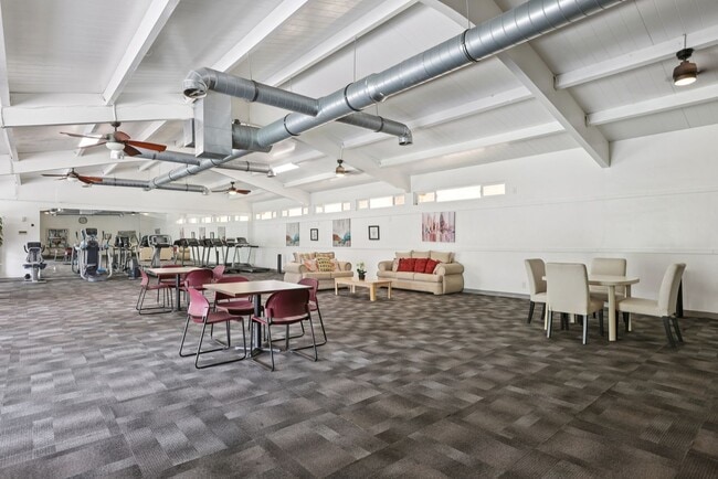 Interior Photo - Glen Forest Apartments