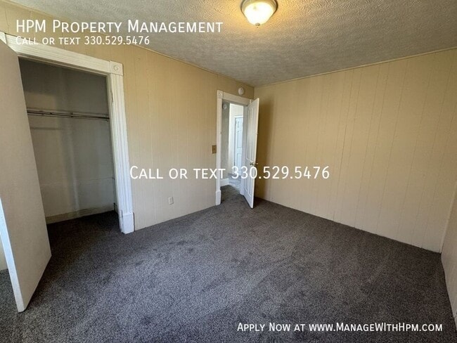 Building Photo - 1307 Woodland Ave NW