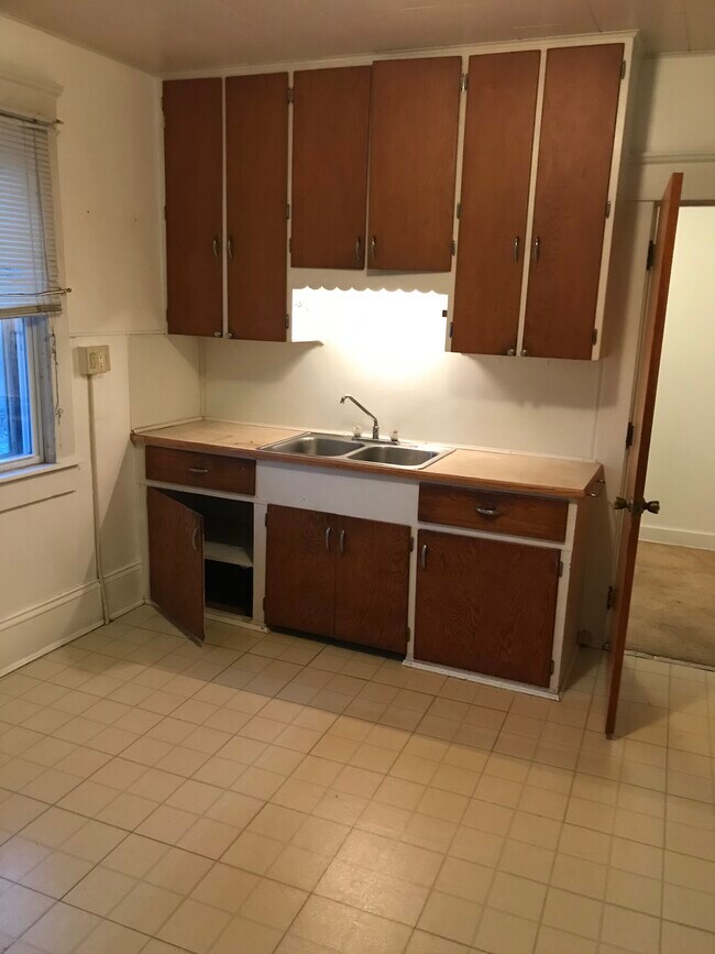 Kitchen - 8445 Cleveland Ave NW