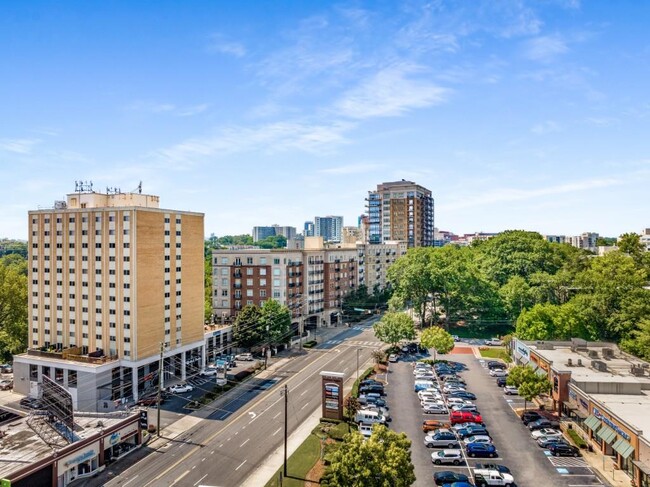 Foto del edificio - 2285 Peachtree Rd NE