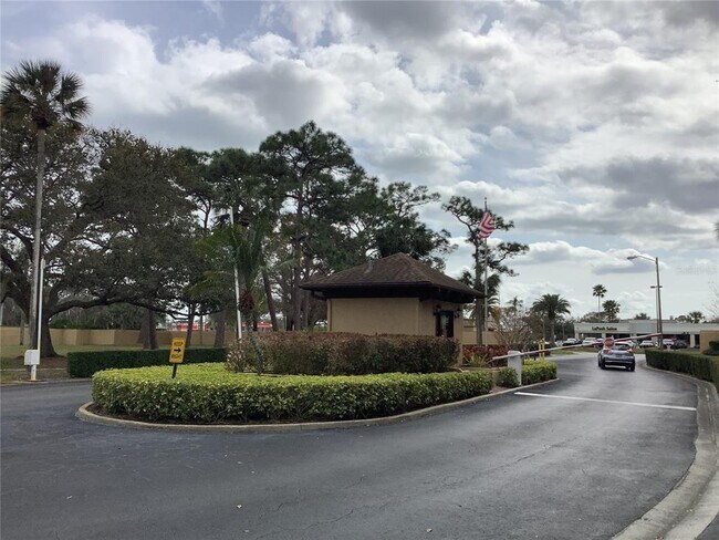 Building Photo - 3078 Eastland Blvd