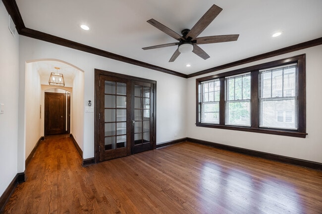 Building Photo - 6411 N Talman Ave