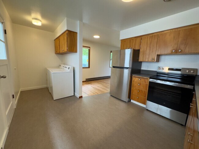 Building Photo - Brooklyn Excellence-2 Bed Duplex Unit