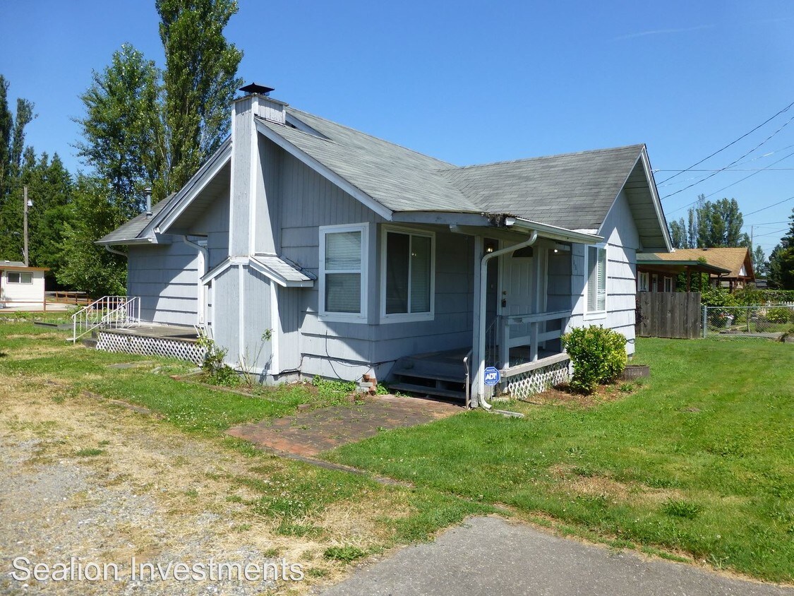 407 Warde St, Algona, WA 98001 House Rental in Algona, WA