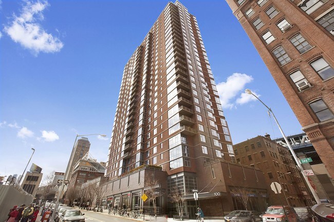 Foto del edificio - J Condominium