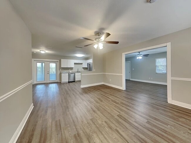 Foto del edificio - 6204 Frost Dr